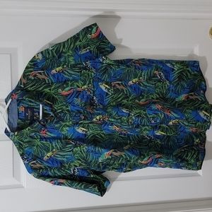 American Eagle Outfitters Men's Tropical Print S/S Button Down Shirt, XL